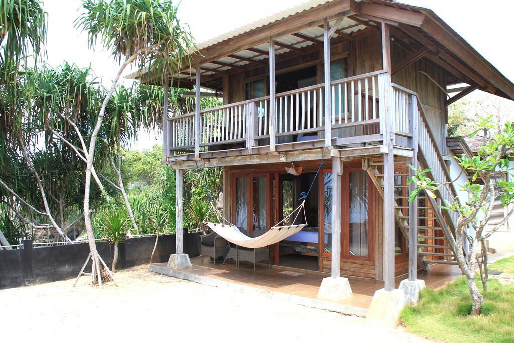 Jennys Place Hotel Nusa Lembongan  Exterior photo