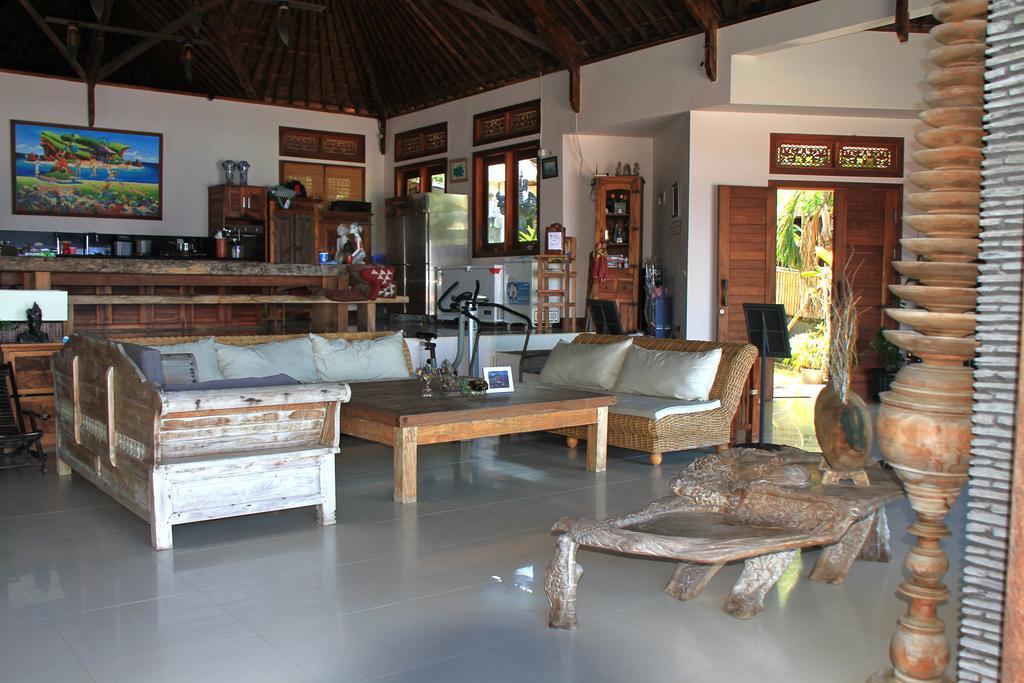 Jennys Place Hotel Nusa Lembongan  Exterior photo