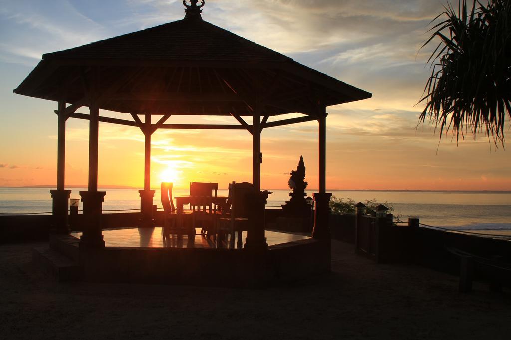 Jennys Place Hotel Nusa Lembongan  Exterior photo
