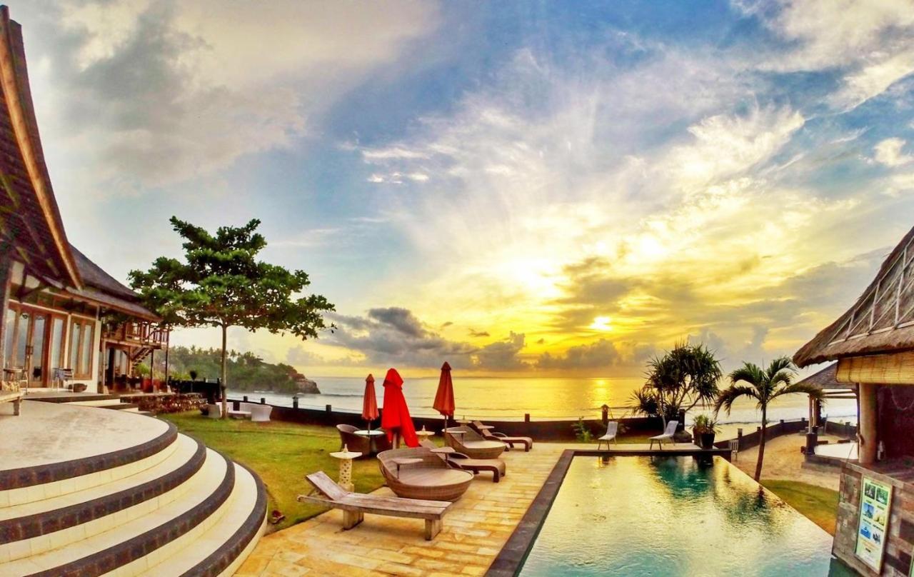 Jennys Place Hotel Nusa Lembongan  Exterior photo