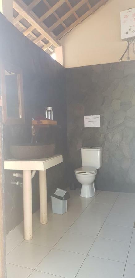 Jennys Place Hotel Nusa Lembongan  Exterior photo