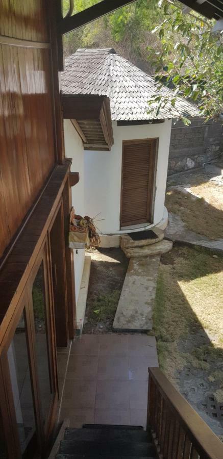 Jennys Place Hotel Nusa Lembongan  Exterior photo